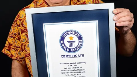 杨希深情致敬邵佳一：携手助力，见证中国足球新星璀璨回归舞台！